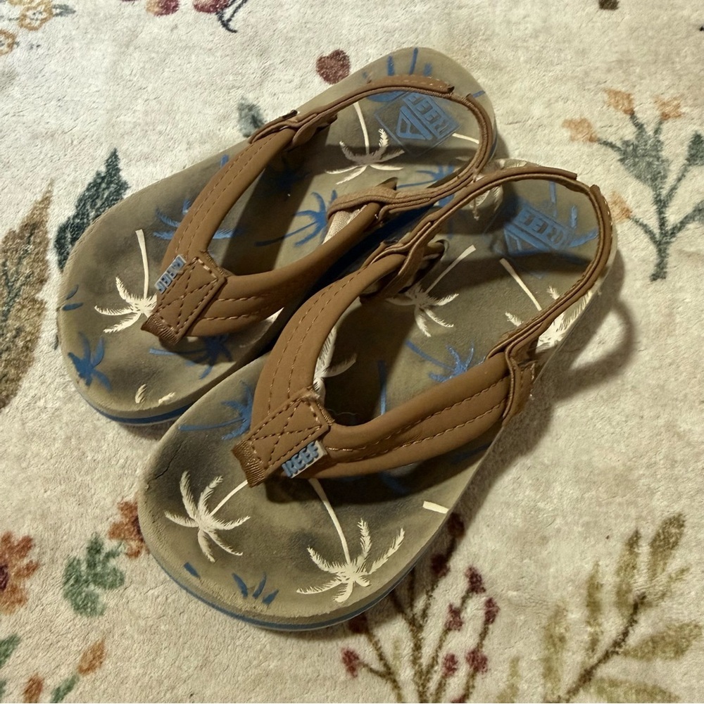 Reef Brown Flip Flops with Palm Tree Design 10